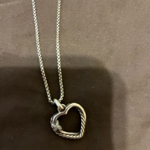 David Yurman sterling silver open heart necklace with small diamonds - Picture 4 of 4